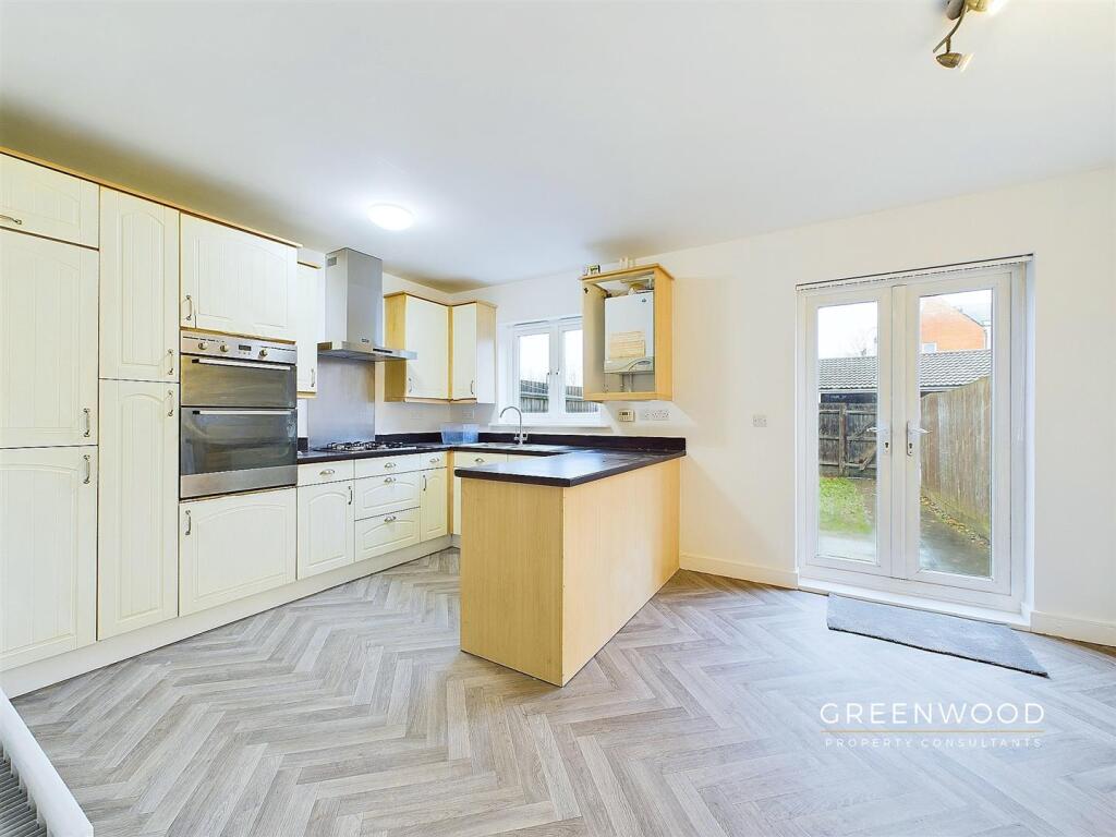 Cater Walk, Colchester, Essex photo 2