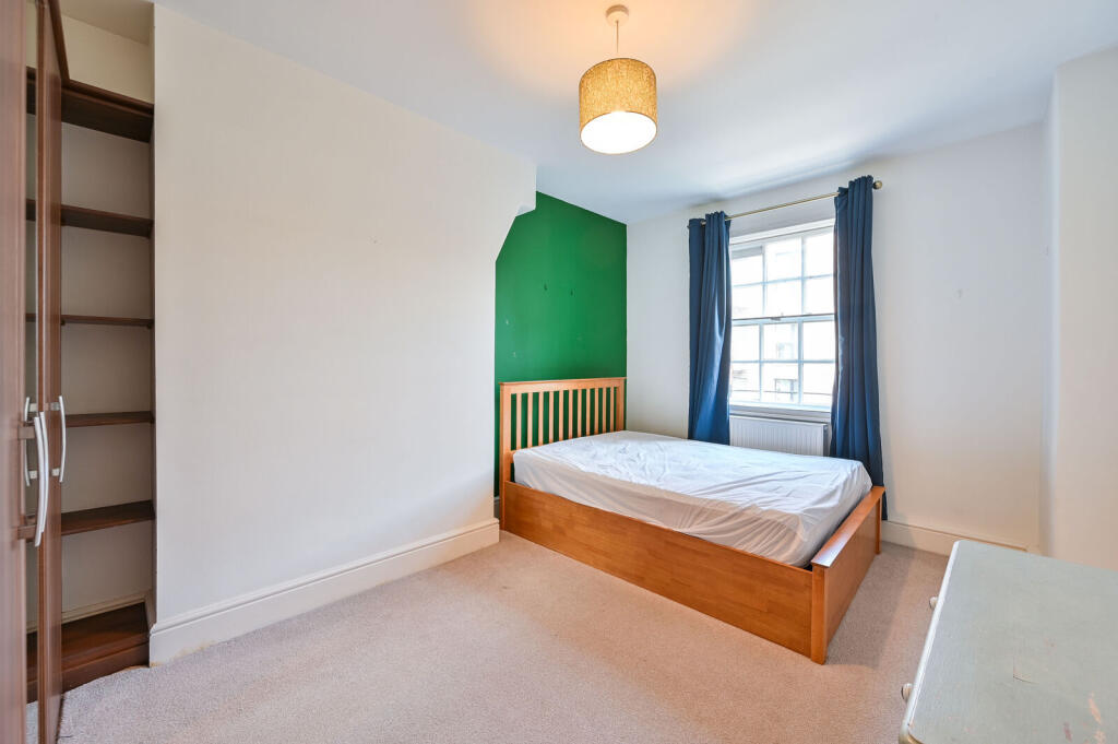 Apartment in London - View 5