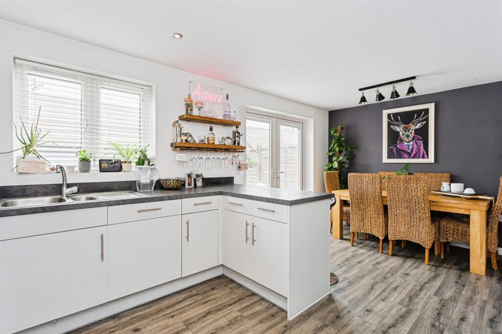 House in Mid Sussex, World's End, Burgess Hill - View 3