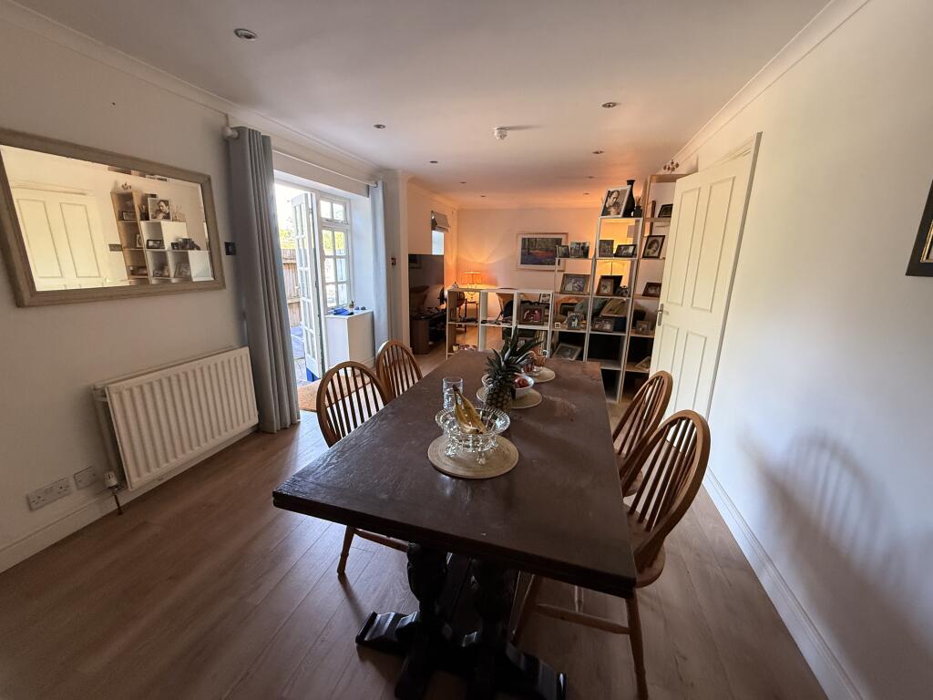 Chapel House, Church Street, Hungerford, West Berkshire, RG17 0JG photo 4