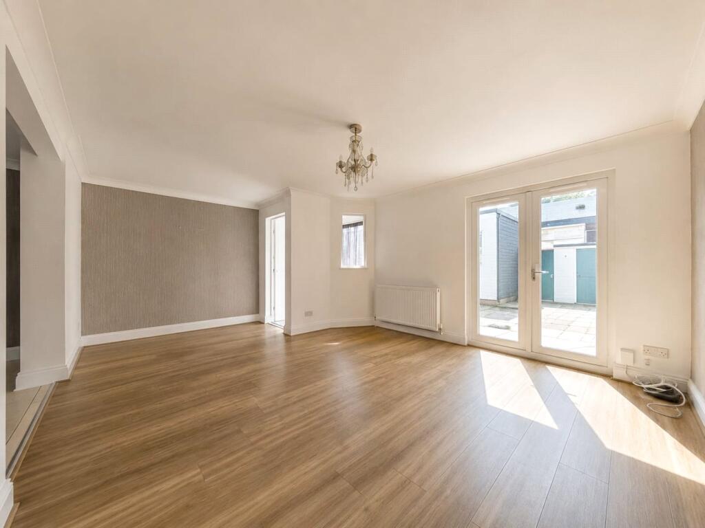 Main image of property: Broomfields, Basildon, Essex, SS13