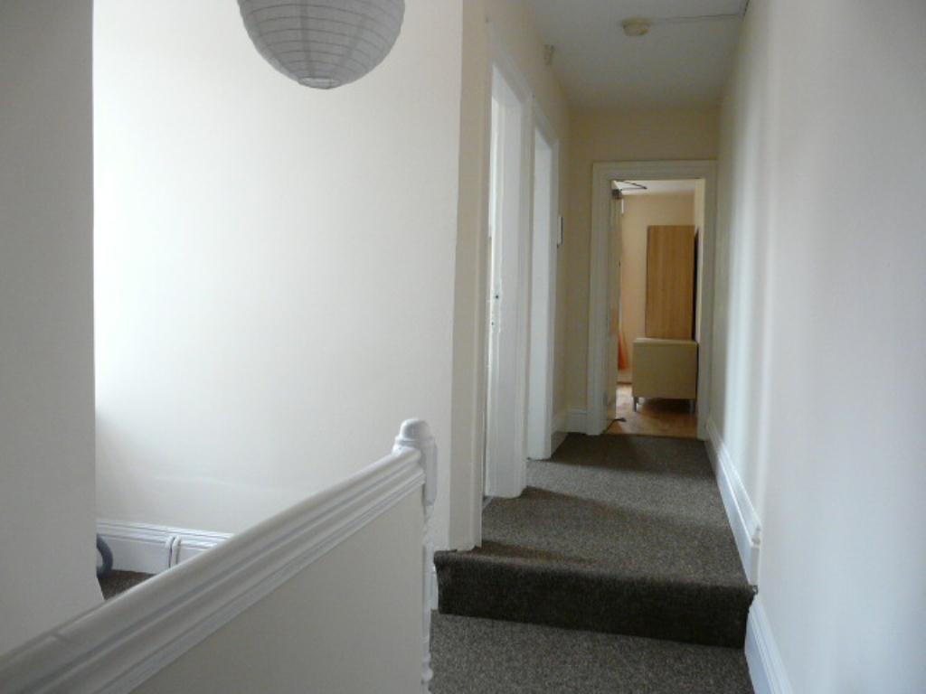 Apartment in Nottingham, Beeston - View 4