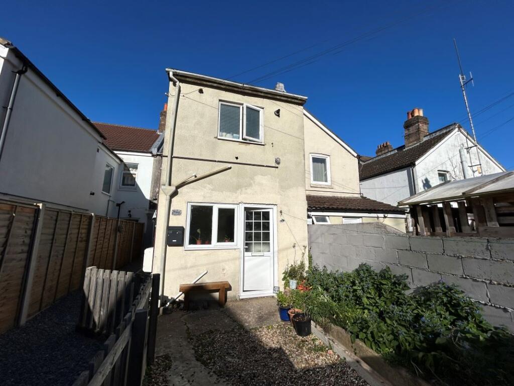 Main image of property: GFF, 93b Palmerston Road, Bournemouth, Bournemouth Christchurch Poole, BH1 4HP