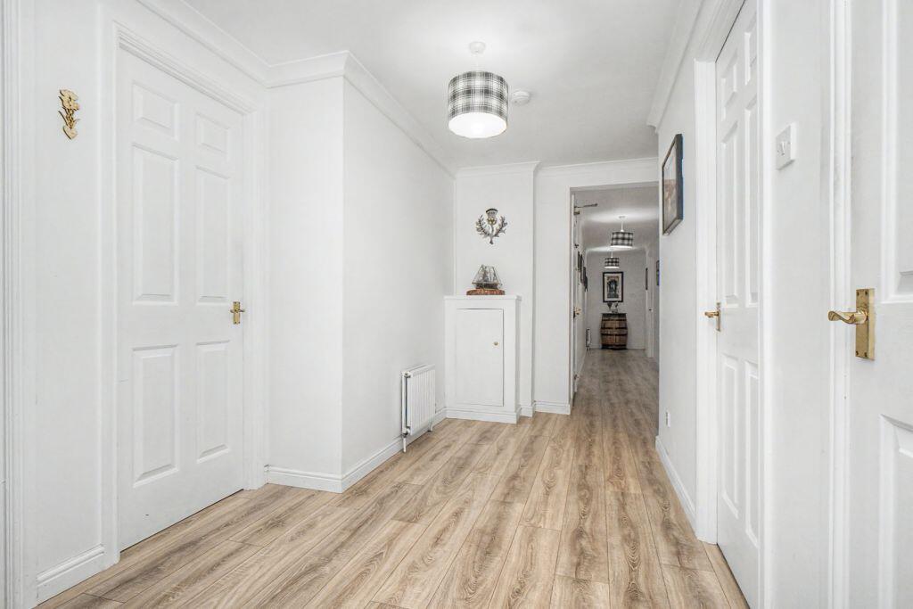 7/4 Dicksonfield, Edinburgh, EH7 5ND photo 4