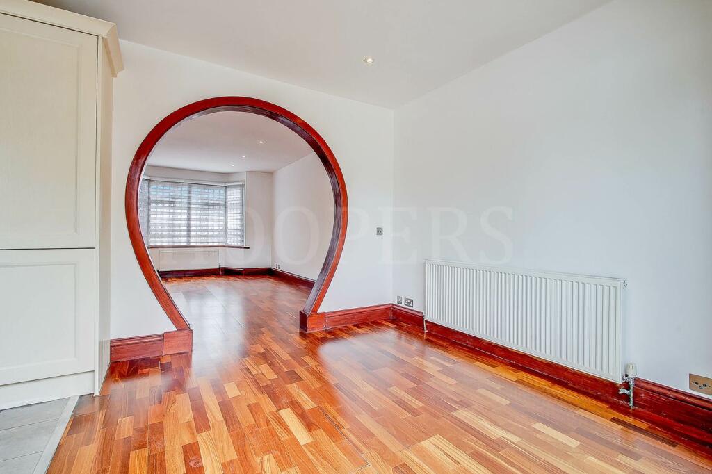 House in London - View 3