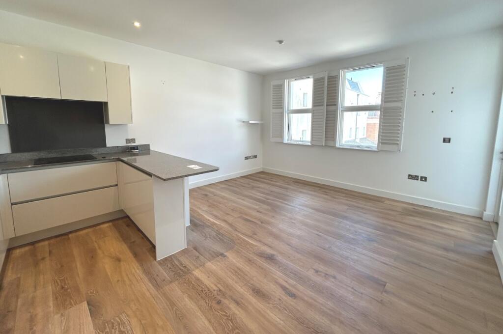 20 Norfolk Terrace, Brighton - View 2