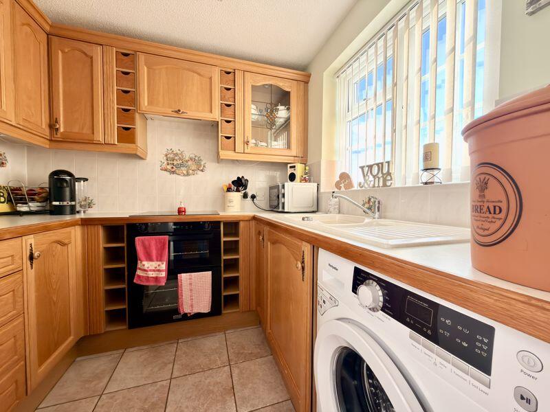 Bassett Close, New Hall, Sutton Coldfield – pohled 5