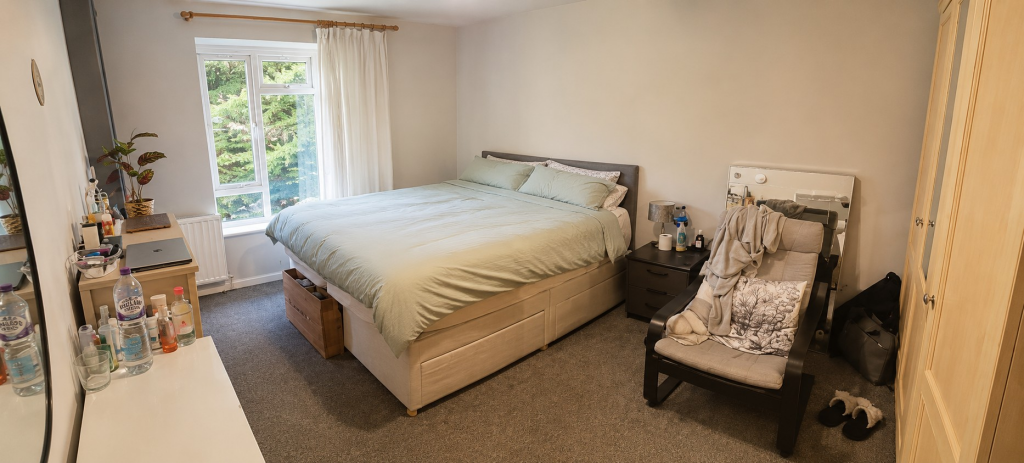 Main image of property: Edgeworth Close, London, NW4