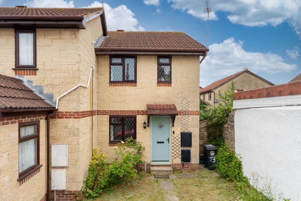 Two bedroom end of terrace house, ideally situated for access to Yatton's mainline railway station