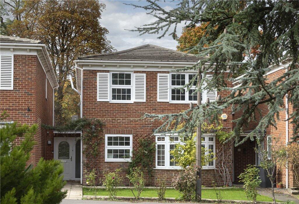 Main image of property: Cotswold Close, Kingston Hill, KT2