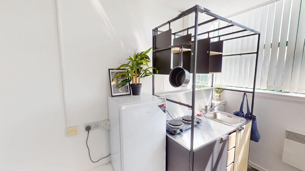 Apartment in Liverpool - View 4