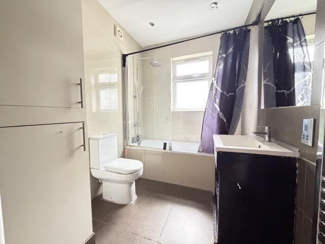 Mead Road, Edgware - More