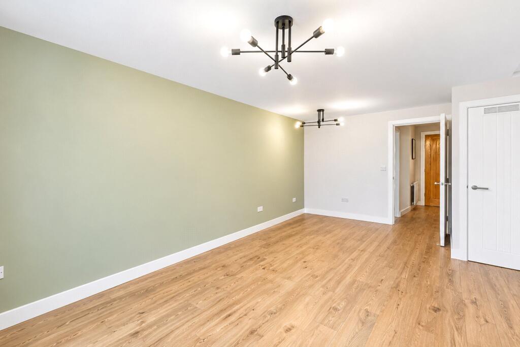 House in Woking, Surrey - View 3