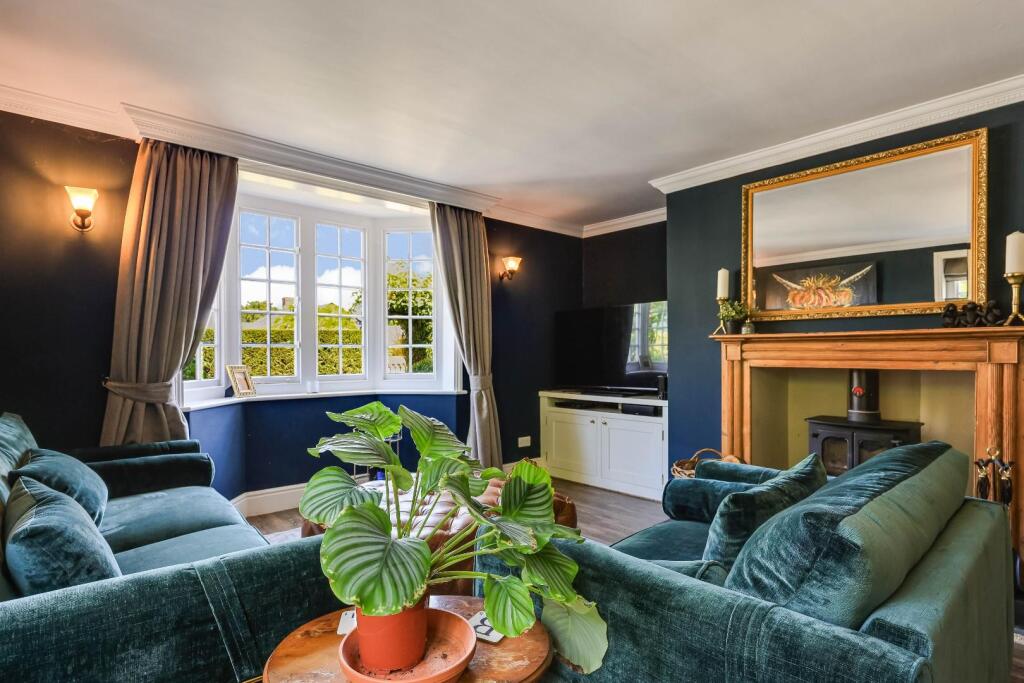 House in Stevenage - More