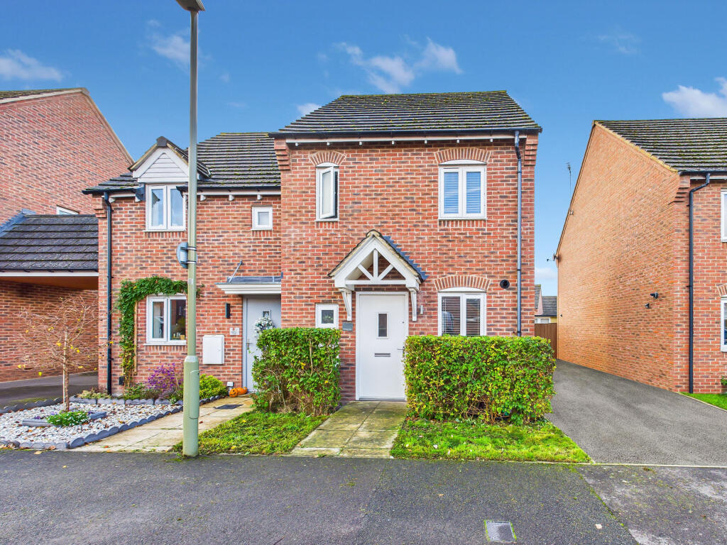 Main image of property: Hillside View, Chinnor, Oxfordshire