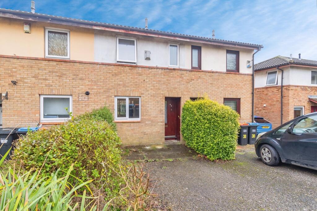 2-bed terraced on Wimbledon Place, Bradwell Common, Milton Keynes, Buckinghamshire, MK13, £235,000