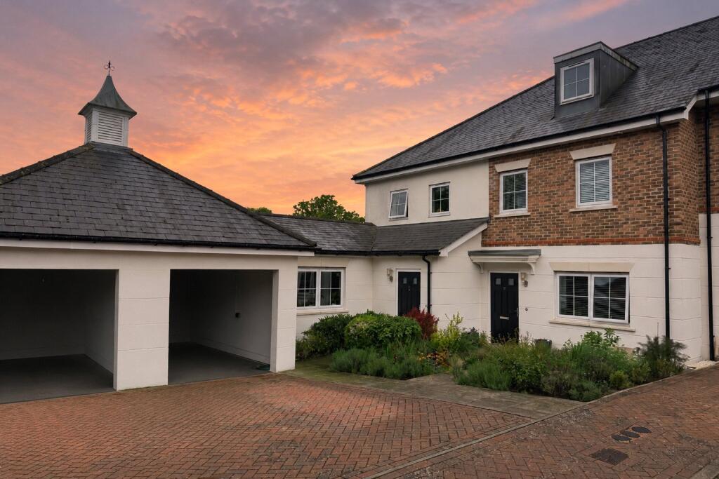 Main image of property: Laureates Place, Binfield, Bracknell, Berkshire, RG42