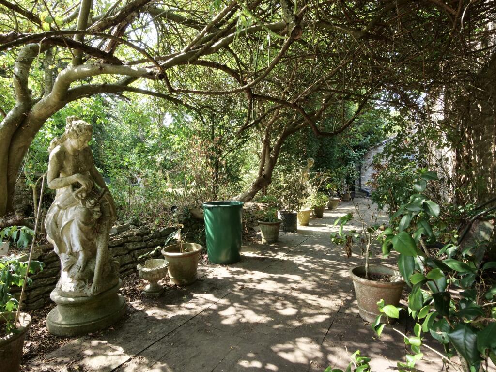 Additional image 35 of Manor House, Templecombe - No Onward Chain