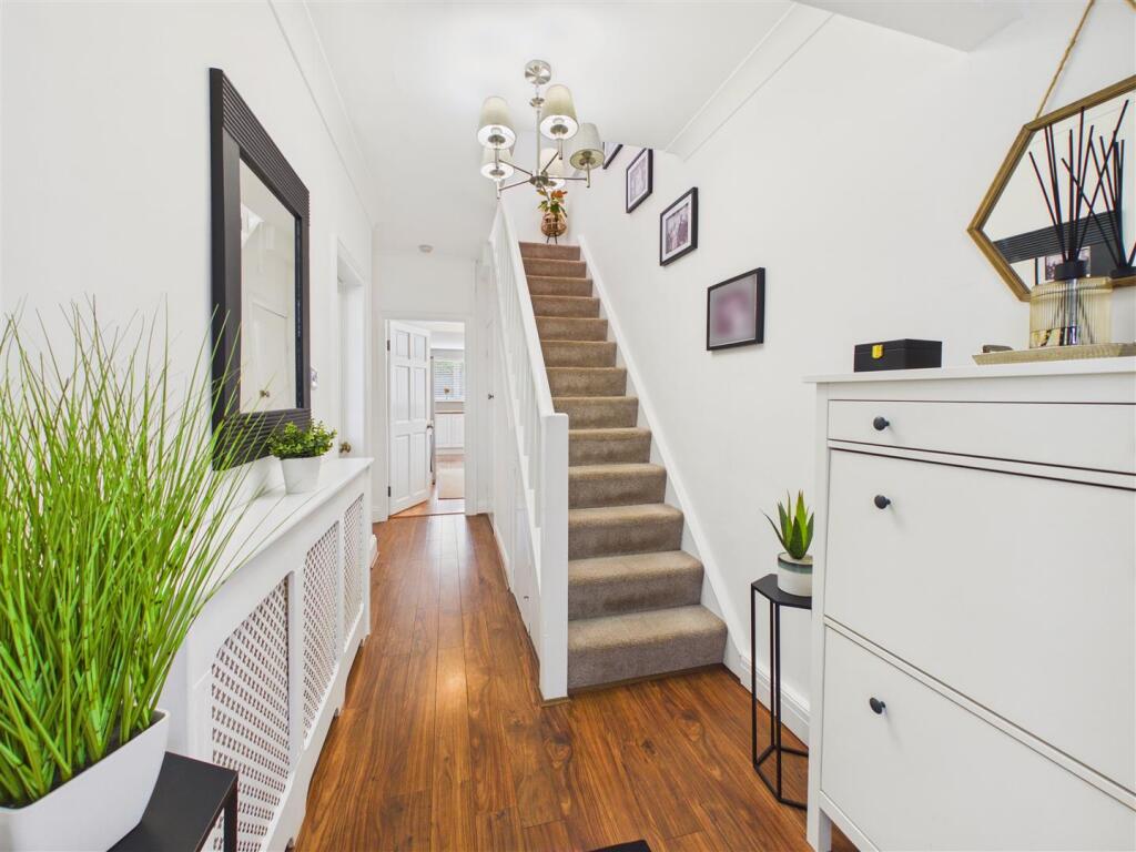 House in Hull - View 5