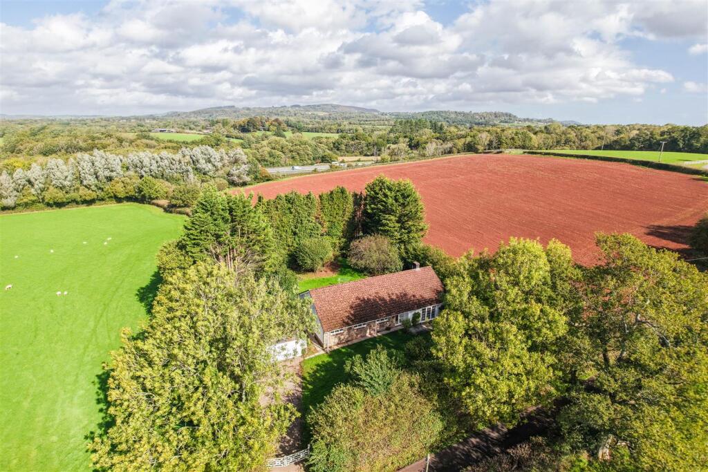 4-bed detached on Llanwensan Farm Lane, Peterston Road, Peterston Super Ely, Vale of Glamorgan, CF72 8NU, £650,000