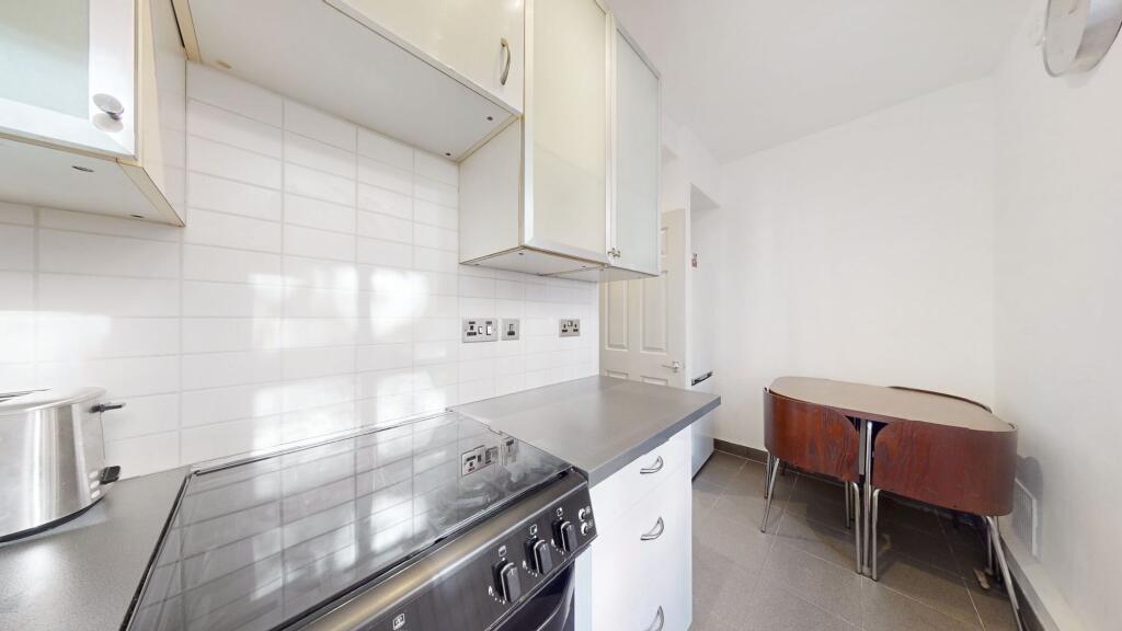 Apartment in London, Millbank Estate, Millbank - View 4