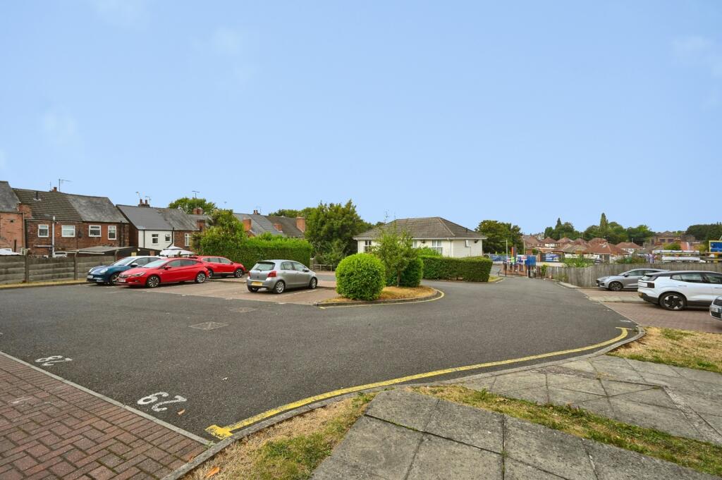 Apartment in Mansfield, Nottinghamshire - View 4