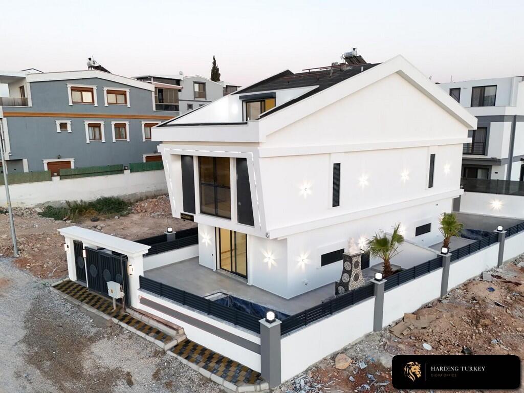 Main image of property: Altinkum, Didim, Aydin