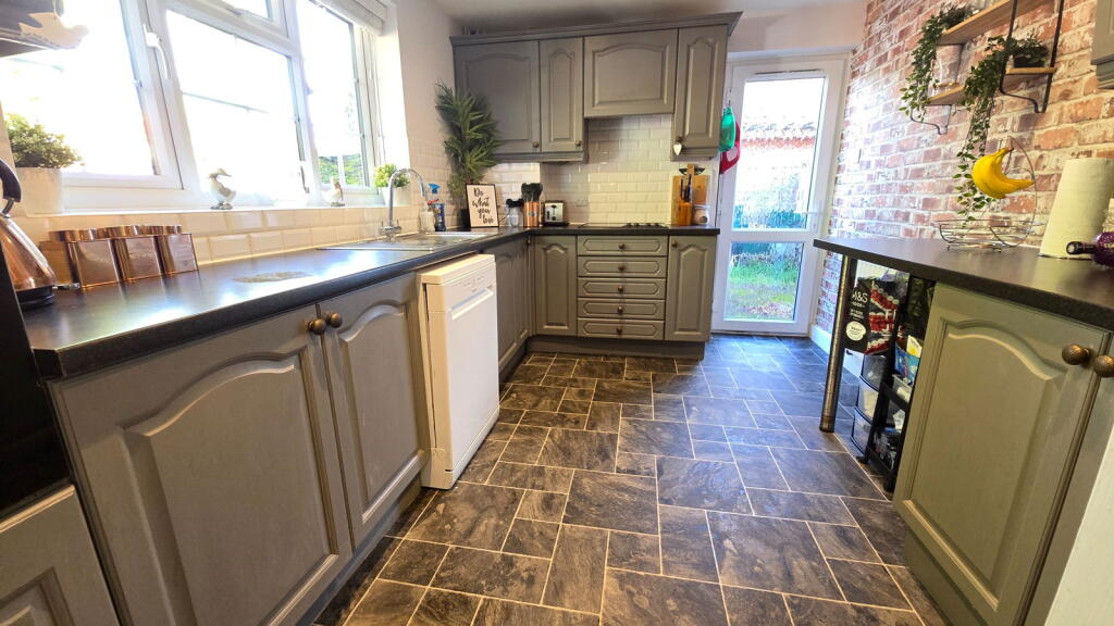 Kiln Road, Newbury, RG14 2HA - View 4