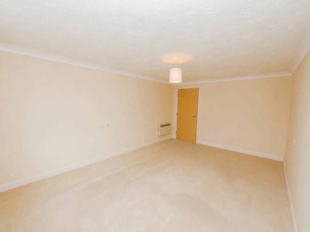 Apartment in Sefton, Liverpool City Region - View 6