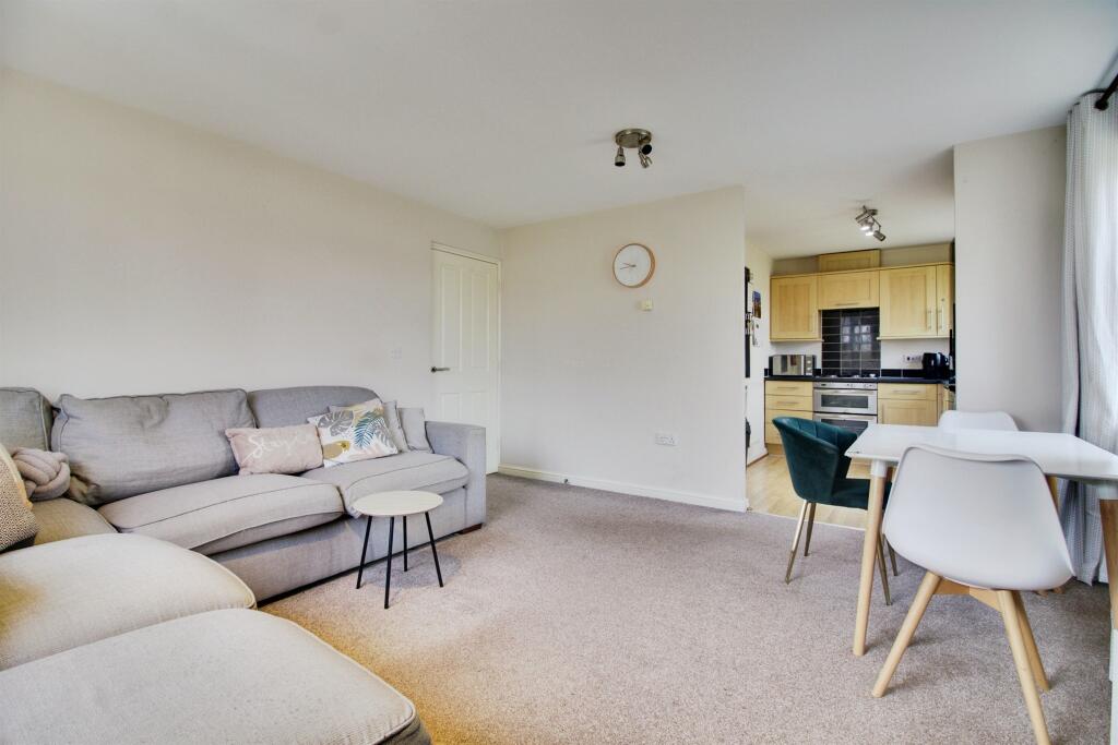 Howlands, Welwyn Garden City photo 4