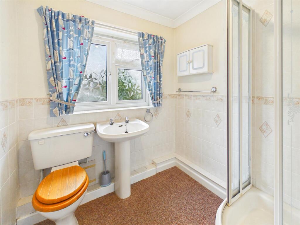 Cartref, Llandrinio, Llanymynech - More