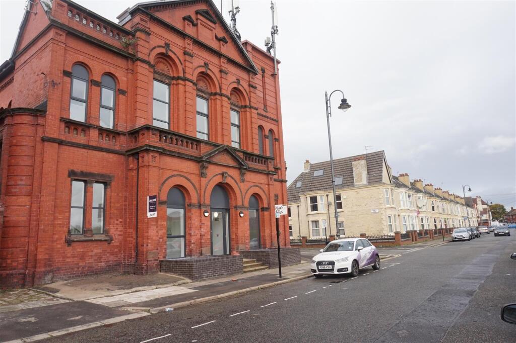 Main image of property: 40A Jubilee Drive, Liverpool