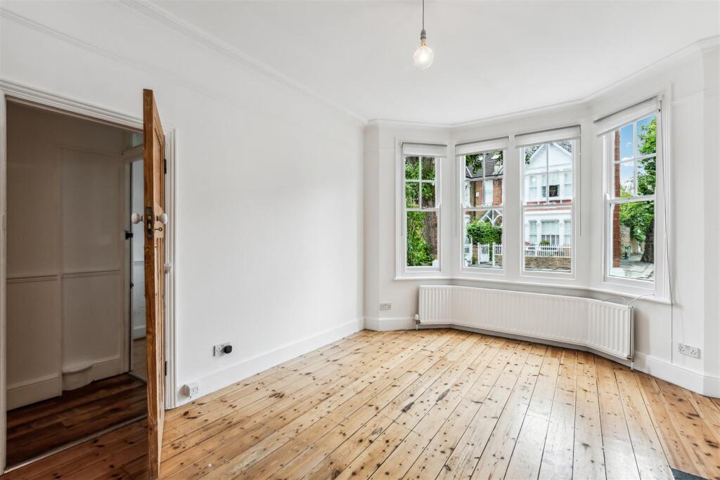 Apartment in London - View 5