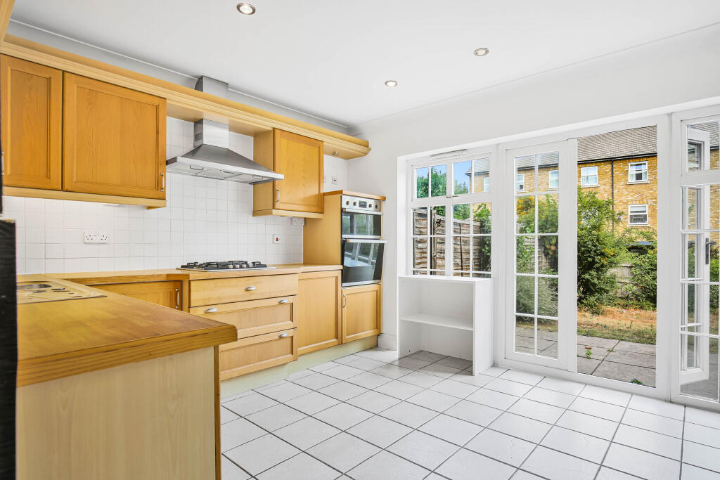 House in Elmbridge, Surrey - View 5