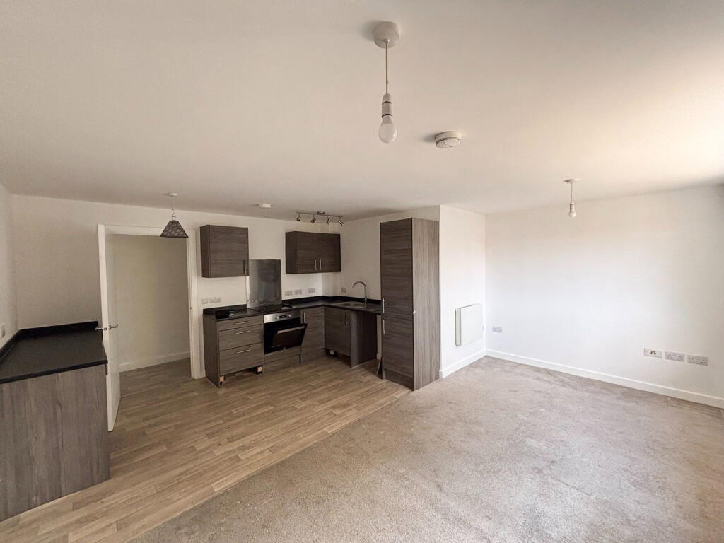 Flat 8, Shirley Court, 574, College Road, Birmingham, B44 0HU - Widok 2