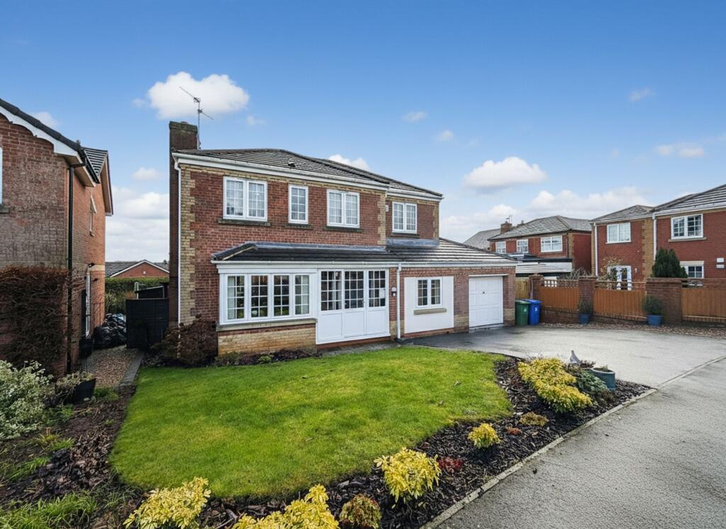 Main image of property: Peterborough Close, Grantham, NG31