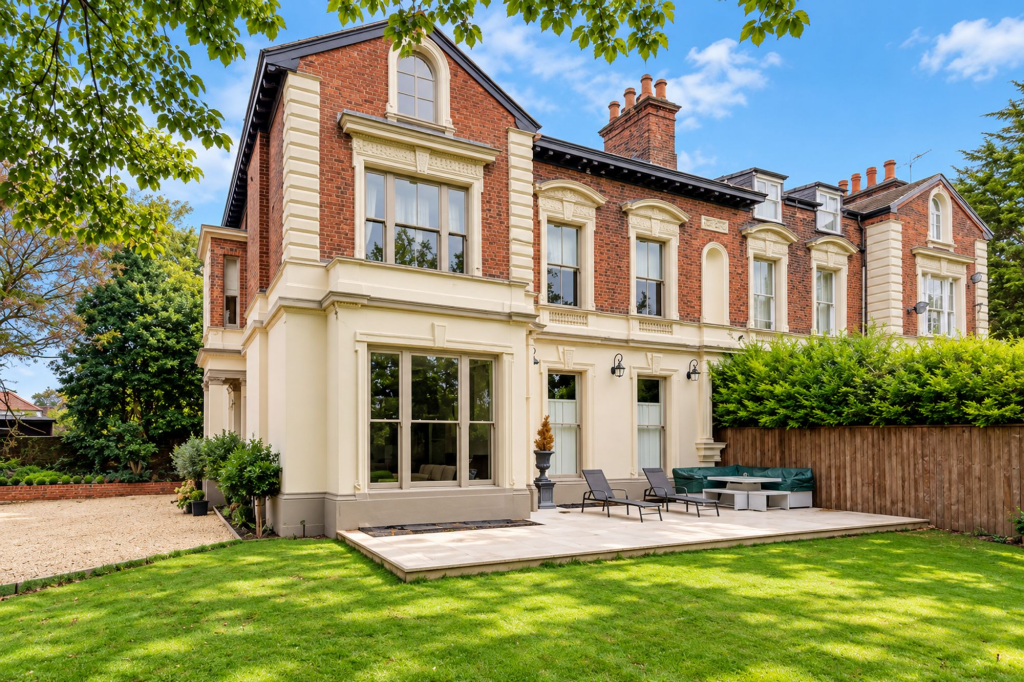 2-bed apartment on Shanklin Road, Liverpool, L15, £225,000