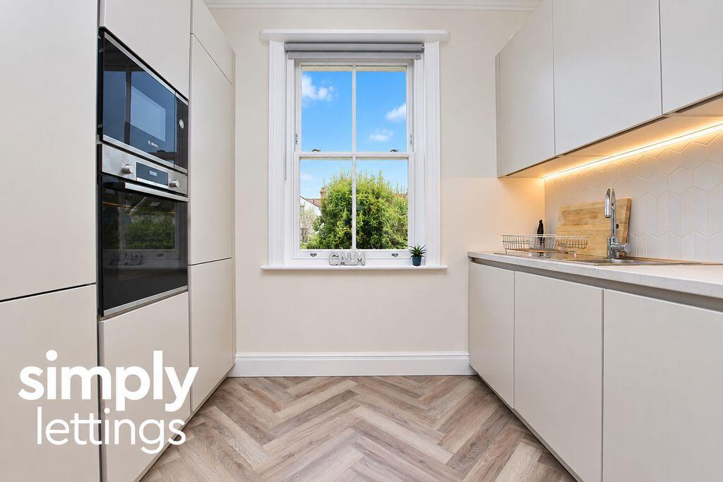 Apartment in Brighton - View 4