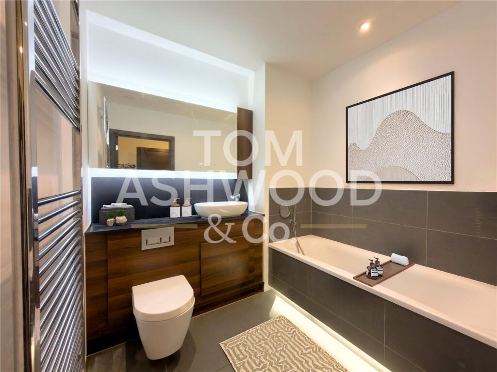 Apartment in London - More