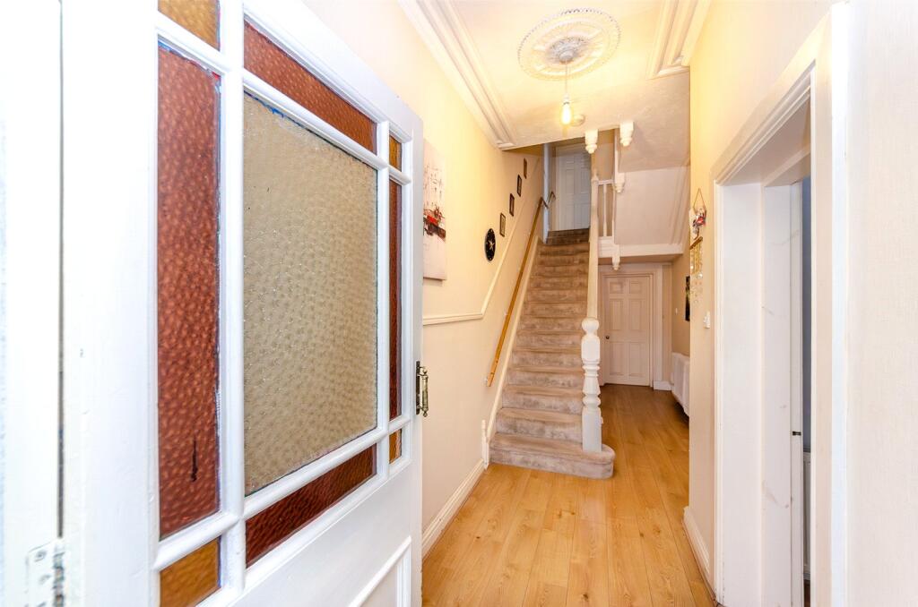 29, Clarence Road photo 2