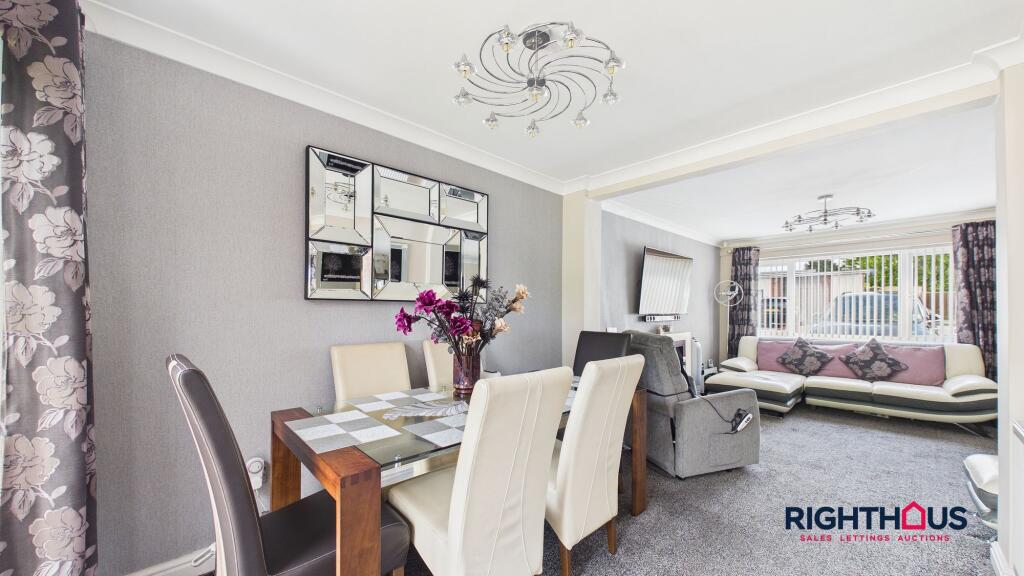 House in Bradford, West Yorkshire - View 4
