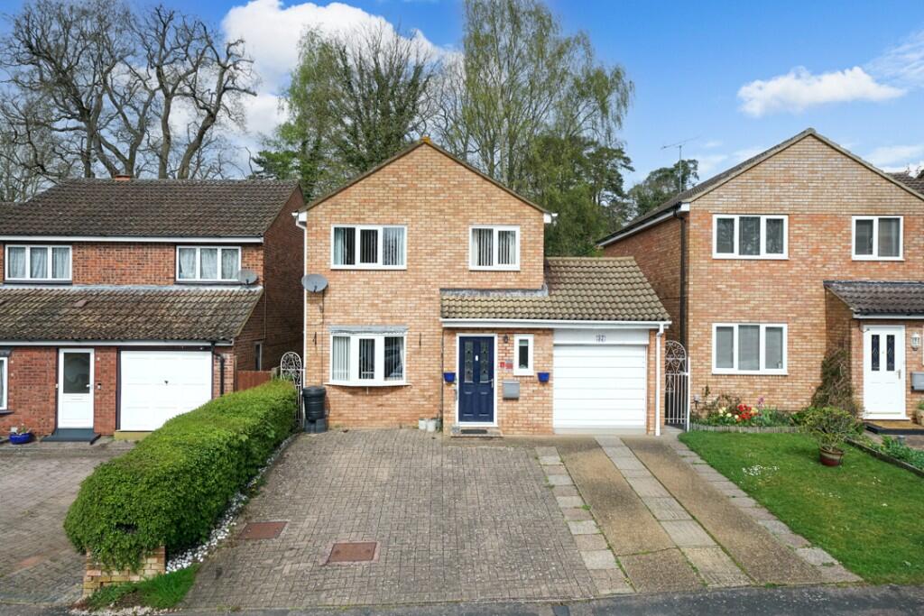 Main image of property: Hunting Gate, Hemel Hempstead, Hertfordshire, HP2 6NX
