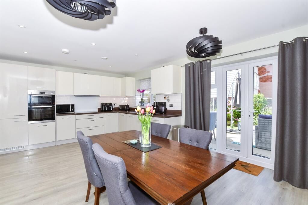 Main image of property: Matthews Close, Snodland, Kent