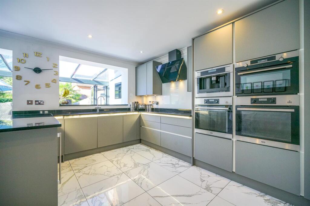 House in St Albans - View 4