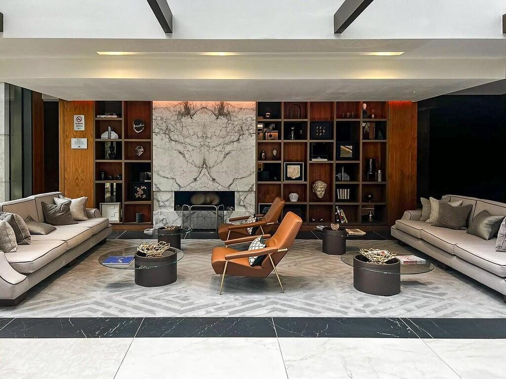 Main image of property: Sugar Quay, 1 Water Lane