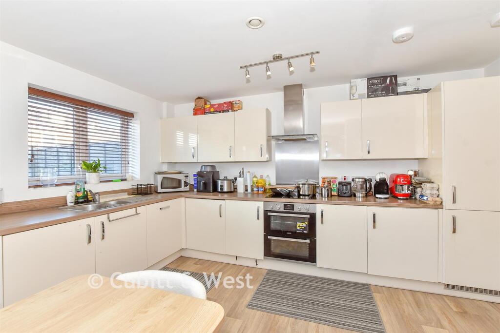 North Mead, Chichester, West Sussex - View 3
