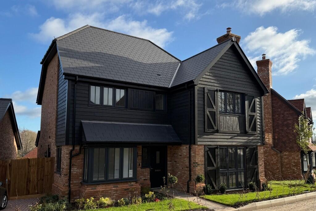 Main image of property: Seymour Road,
Rainham,
Gillingham,
ME8 8PY