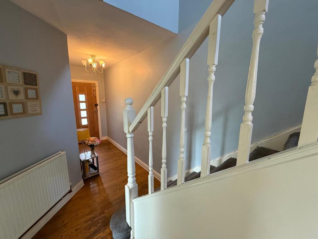 Maynard Avenue, Norton, Stourbridge, DY8 3EE photo 2