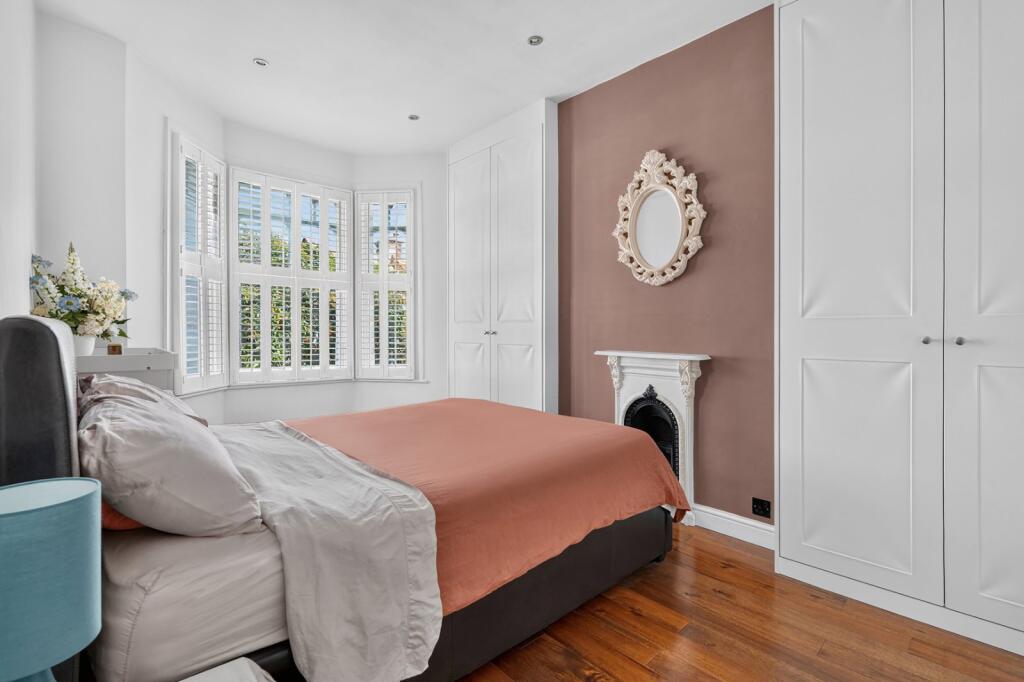 House in London - View 5