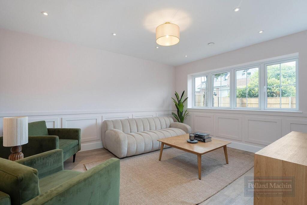 House in Croydon - More